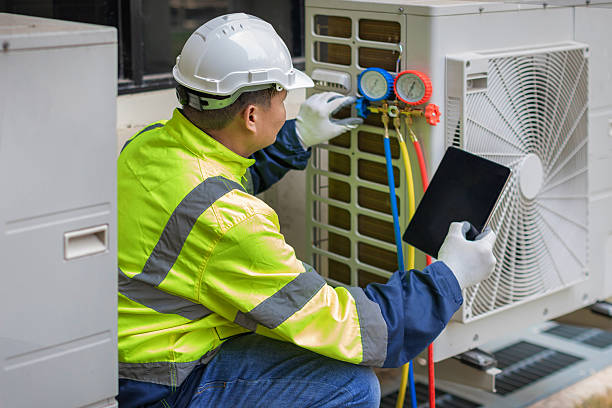 Professional Hvac technician working in Riverside, OH
